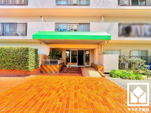 向陽セントラルハイツのエントランス