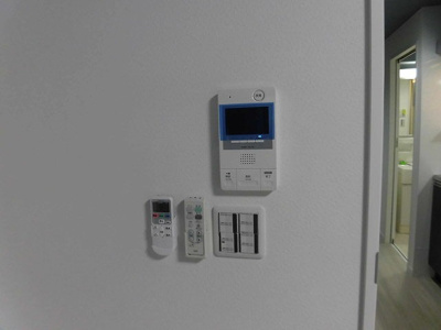 【セキュリティ】 | エヌエムスワサントトワ | モニター付インターホンがあるので来訪者が見え安心です