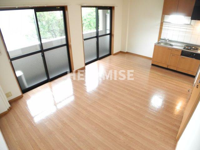 コールフェリーチェの居間・リビング