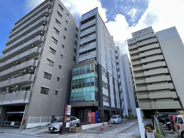 アイワプラザの外観
