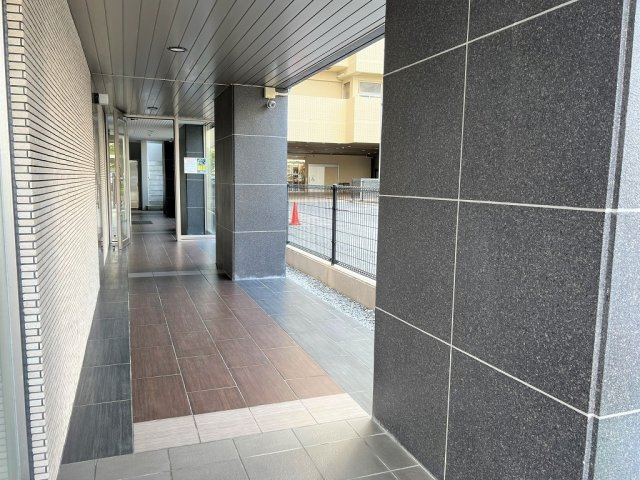アイワプラザのエントランス