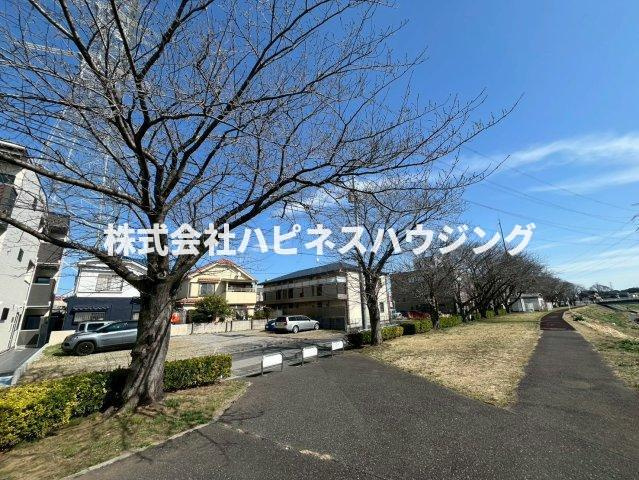 KASHIWA STREAM～カシワストリーム～の周辺|物件の目の前には大堀川、ワンちゃんの散歩コースに最適。