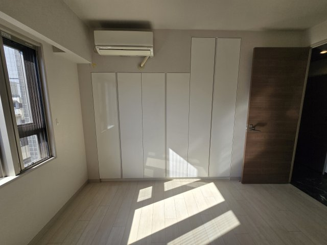 プラセシオン名古屋伏見8階　2LDKの洋室