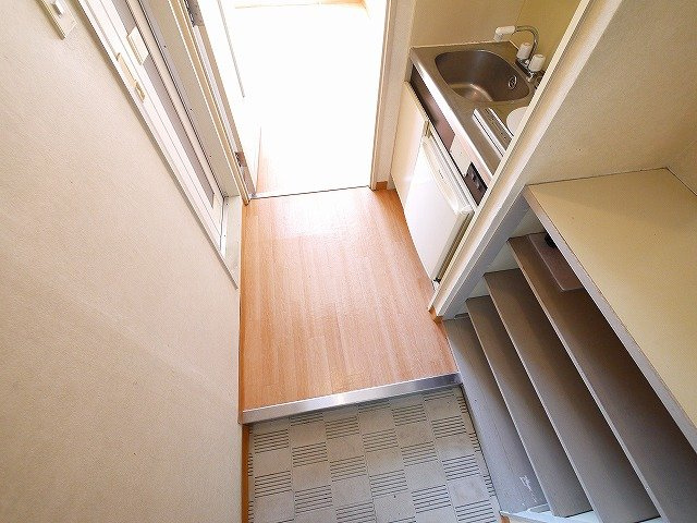 シティパレス21西大寺Part1の玄関|収納もある玄関です