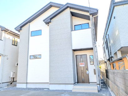 土浦市桜町2期　新築戸建の前面道路含む現地写真|【月々7万円台〜】
写真だけでは伝わらない快適さを、ぜひ現地で体感しませんか？
即日見学可能です！平日のご案内も可能です♪
お気軽にお問合せください！
