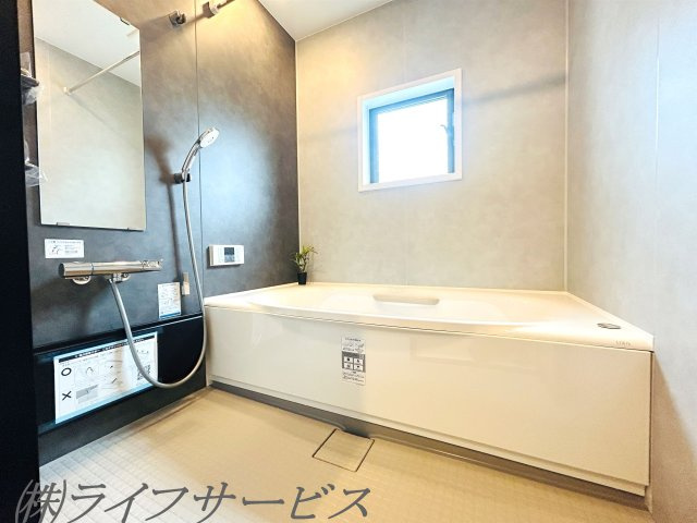 【浴室】 | 十三東４丁目中古戸建 | 浴室新調／自動お湯張り、追い焚き機能あり！浴室暖房乾燥機新調！