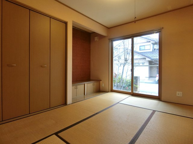 新潟市東区新松崎3丁目の和室