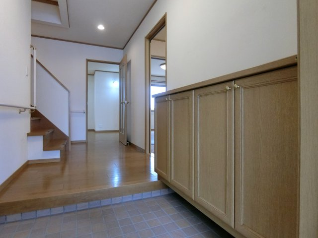 新潟市東区新松崎3丁目の玄関