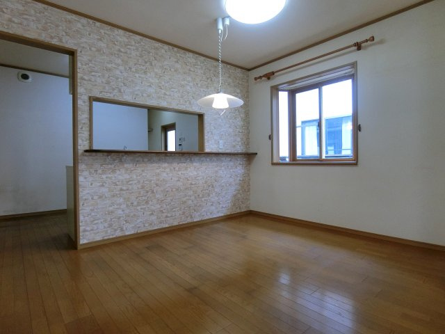 新潟市東区新松崎3丁目の居間・リビング