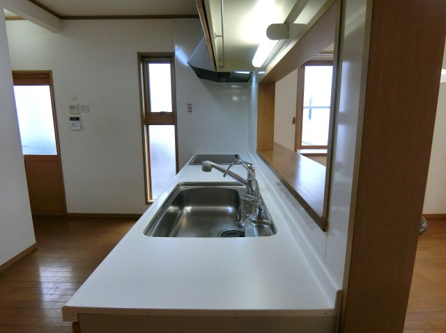 新潟市東区新松崎3丁目のキッチン