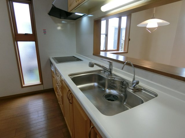 新潟市東区新松崎3丁目のキッチン