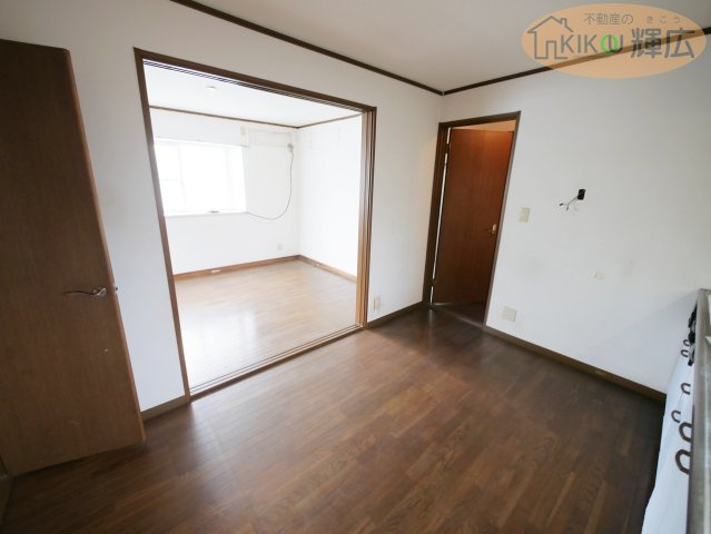 明石市二見町西二見　中古戸建の居間・リビング