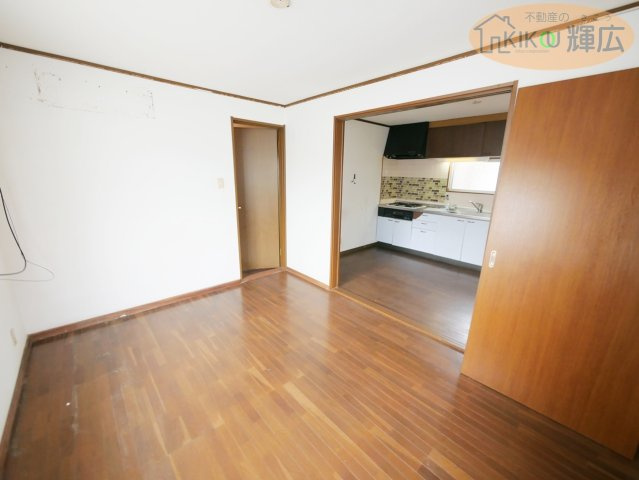 明石市二見町西二見　中古戸建の居間・リビング