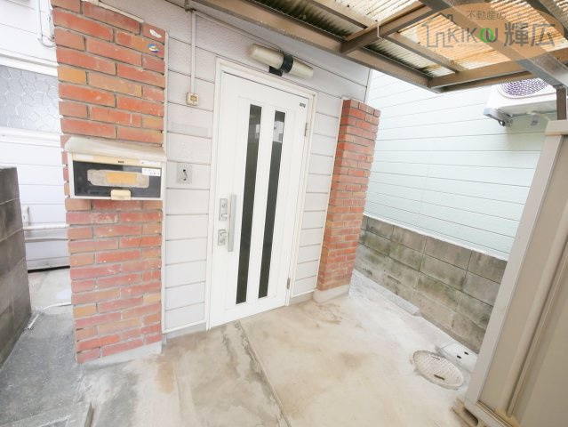 【玄関】 | 明石市二見町西二見　中古戸建