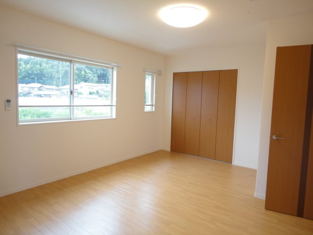 サン　フォレスタの寝室|洋室