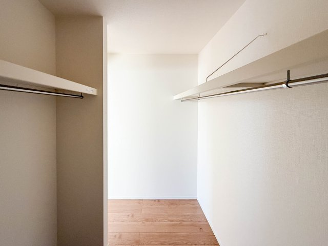 佐賀市若楠3丁目-2期の収納|■■2号棟／2F／洋室／ウォークインクローゼット■■