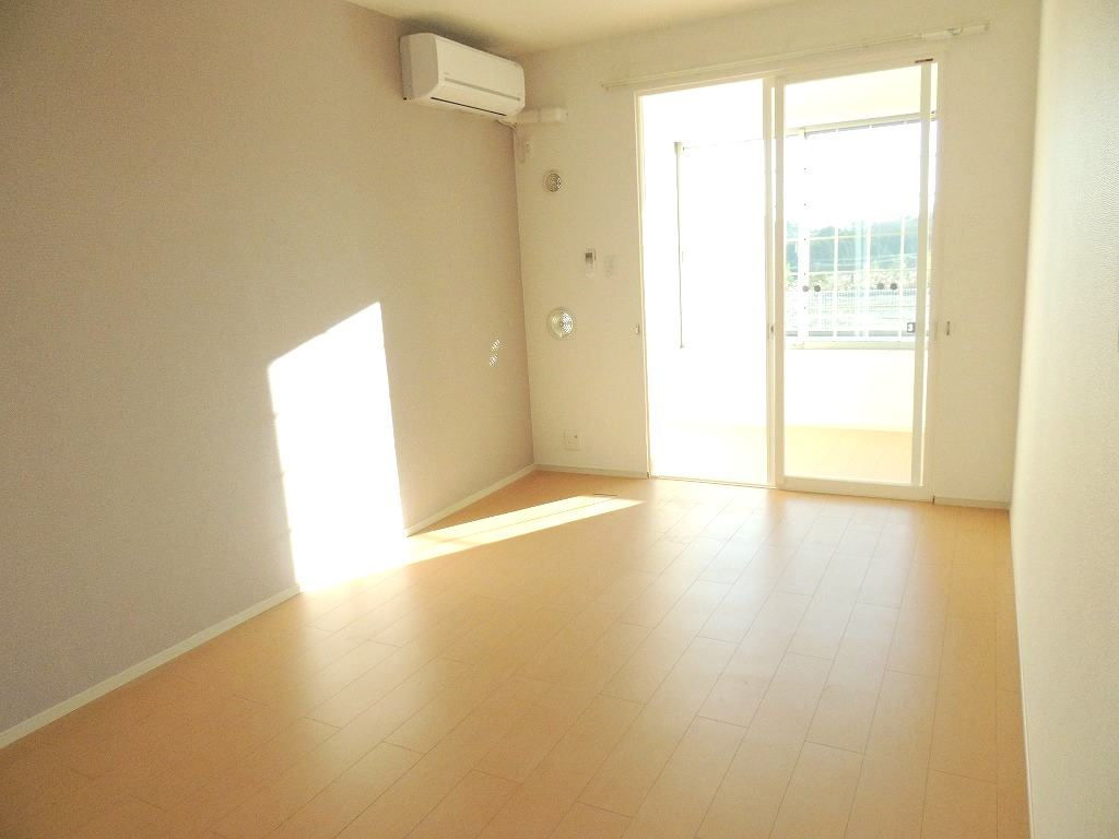 シャン　ドゥ　フルール　Ｃの居間・リビング|居室・リビング