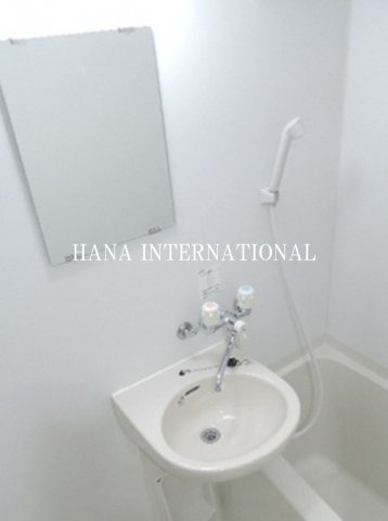 レオパレスモントレゾールの洗面所