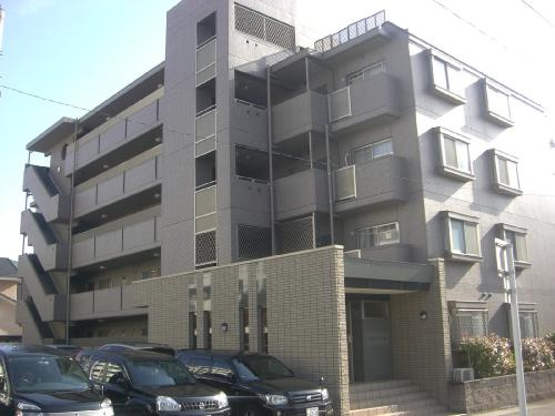 ラトゥール一社の外観