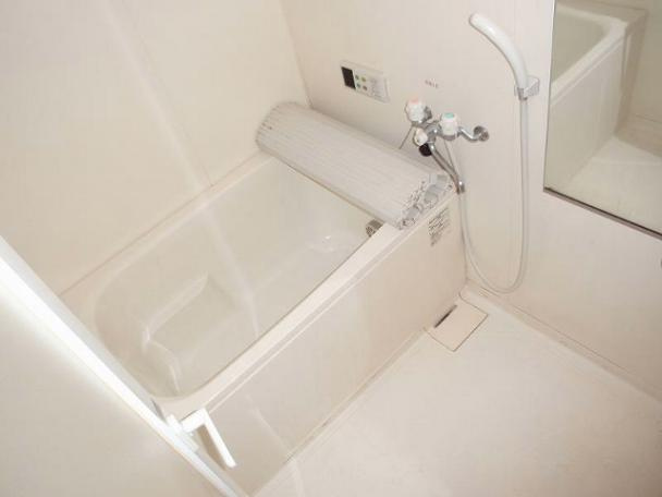 ラトゥール一社の浴室