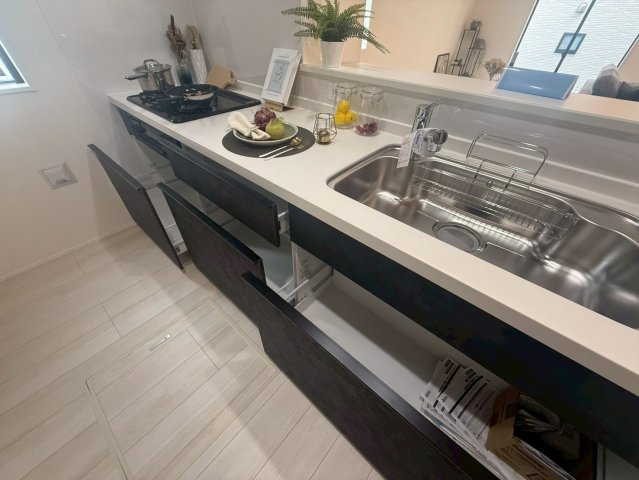 ★★南城市知念安座真3期₋1号棟のキッチン|お料理しやすいキッチンです