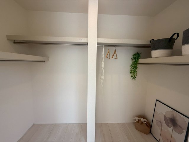 ★★南城市知念安座真3期₋1号棟の収納