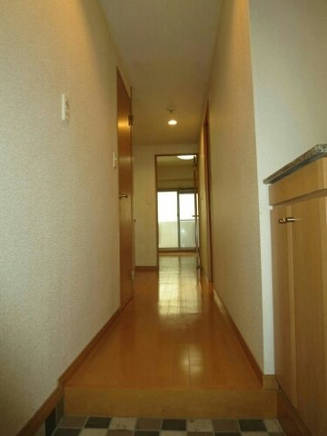 ジェン・ルーの玄関