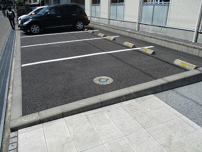 レオネクストボナールドミールの駐車場|画像9