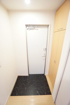 【玄関】 | リビングタウン稲毛の杜 A | ※同物件・同タイプの写真です