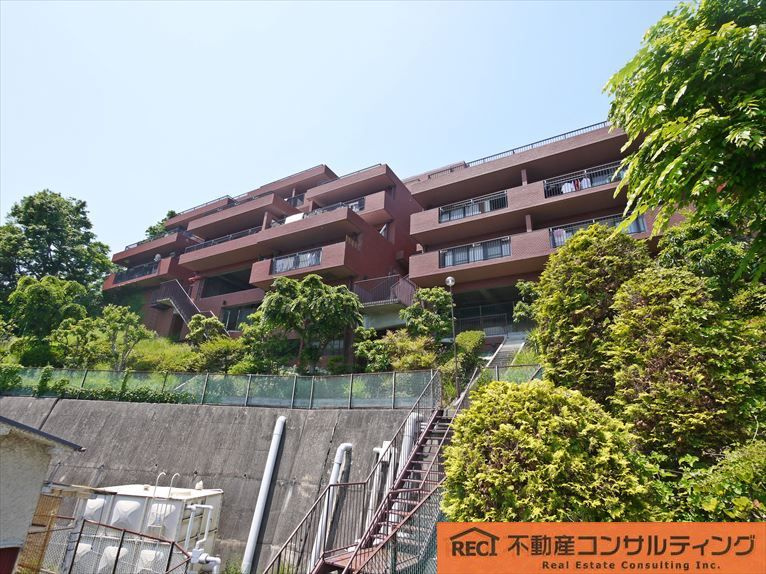 カトレア岡本壱番館C棟の外観|日当たり良好