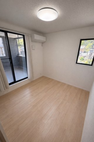 中古一戸建て　静岡市駿河区丸子６丁目の洋室