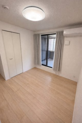 中古一戸建て　静岡市駿河区丸子６丁目の洋室