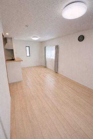 中古一戸建て　静岡市駿河区丸子６丁目の居間・リビング