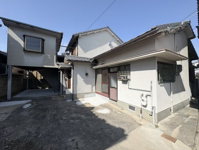 和泉市府中町３丁目の一戸建て