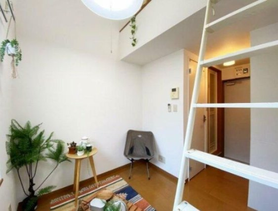 新宿区下落合４丁目のアパートの居間・リビング|リビング(家具や小物は設備ではありません)