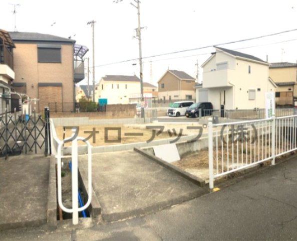 リーブルガーデン藤井寺道明寺5期の前面道路含む現地写真