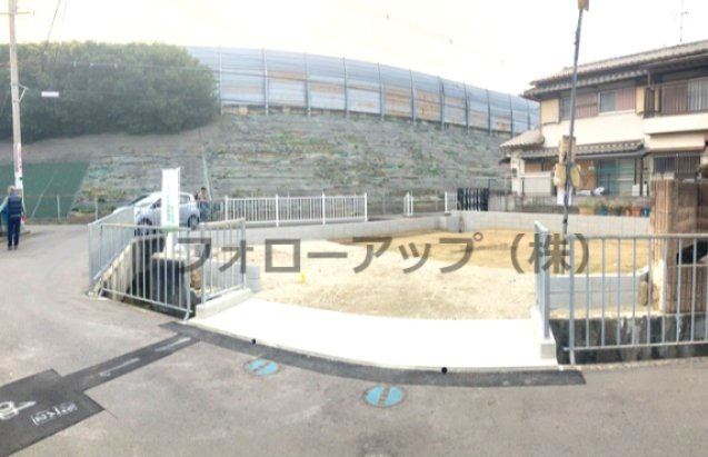 リーブルガーデン藤井寺道明寺5期の前面道路含む現地写真