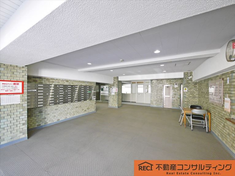 シャトー西宮のエントランス