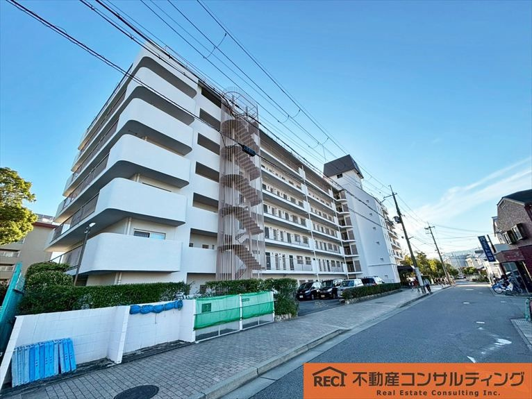 シャトー西宮の外観