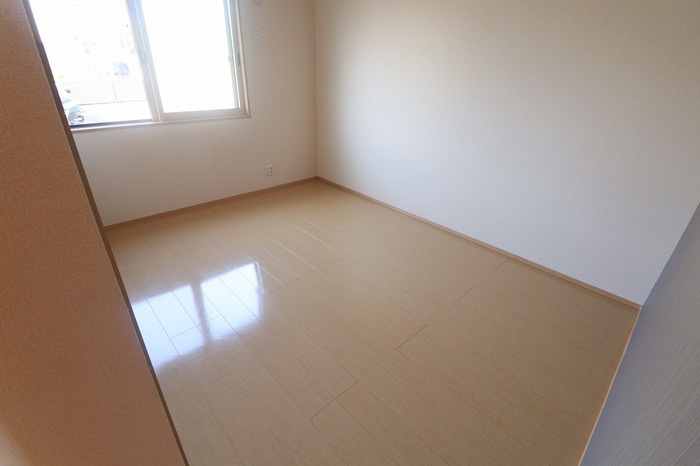 マローネ Ｂの寝室|北側洋室