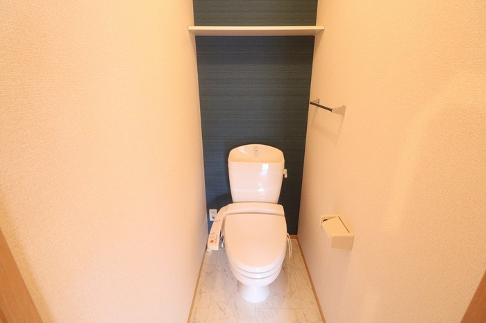 マローネ Ｂのトイレ|温水洗浄暖房便座