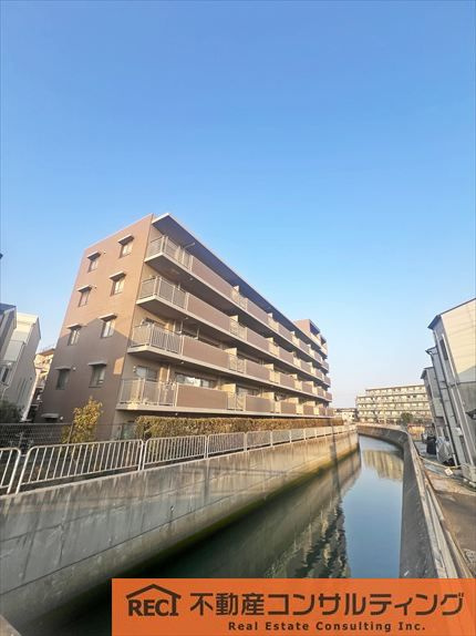 甲子園パークホームズけやきみちの外観