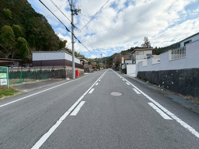 湖南市三雲の前面道路含む現地写真|ゆったりとした前道です♪