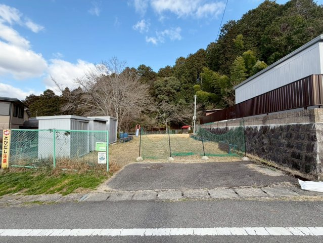 湖南市三雲の周辺|おうちの目の前に公園があるのでお子様の遊び場にも困りませんね♪