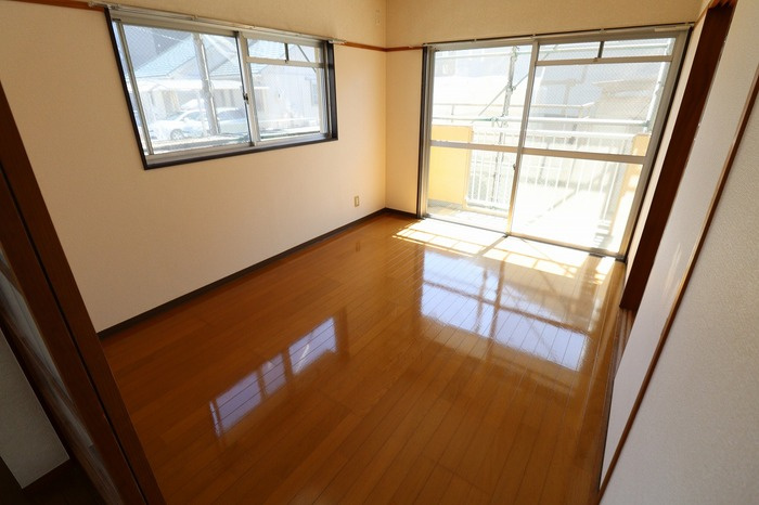 第３山忠マンションの内装|南側洋室