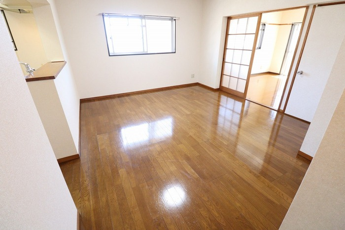 第３山忠マンションの居間・リビング|リビング