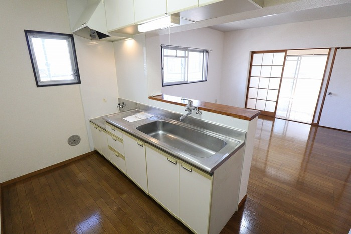 第３山忠マンションのキッチン|カウンターキッチン