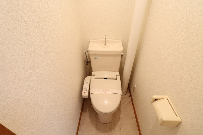 第３山忠マンションのトイレ|温水洗浄暖房便座