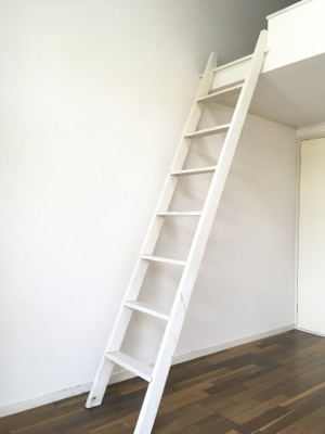 【内装】 | ゼフィルスタカシマ | 内装は落ち着いています