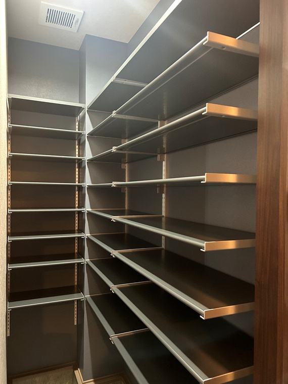 王禅寺西戸建の玄関